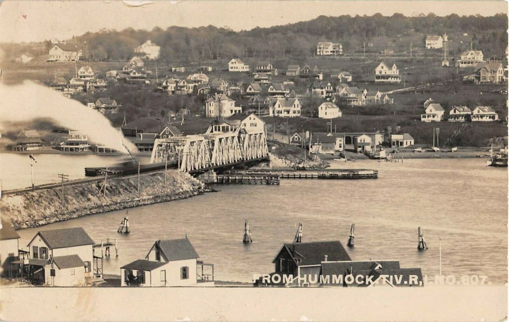 Sakonnet_River_Railroad_Bridge_1910_postcard